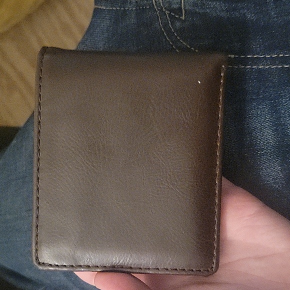 Goodfellow and Co Leather Wallet - Picture 2 of 5